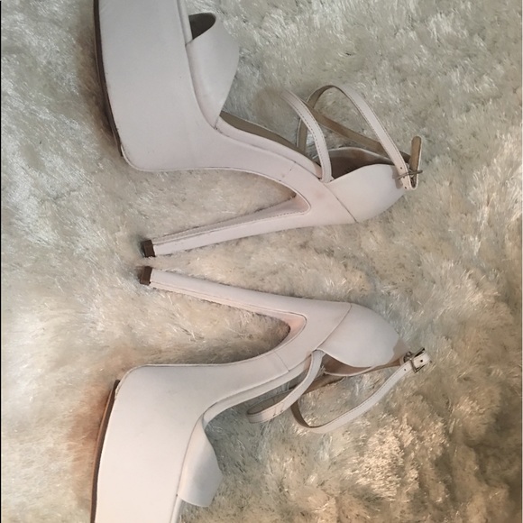 ◽️ NEW WHITE STILETTOS ◽️ - Picture 6 of 7
